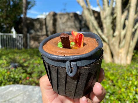 cake cauldron