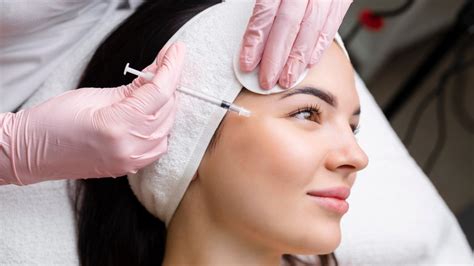 Botox Eyebrow Lifts What To Know About The Noninvasive Procedure