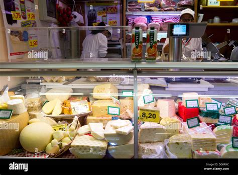 Supermarket Cheeses Fotograf As E Im Genes De Alta Resoluci N Alamy