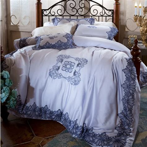 White Classical Style Lace Edge Exquisite Embroidery 60s Tencel Bedding