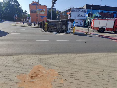 Zderzenie dwóch pojazdów w centrum Tarnowa Były utrudnienia w ruchu