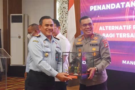 Kakanwil Kemenkumham Papua Barat Hadiri Penandatanganan Nota