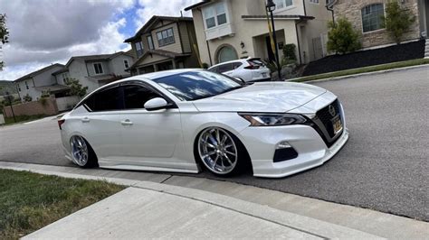 Beautiful Modded Bagged 6thgen Nissan Altima