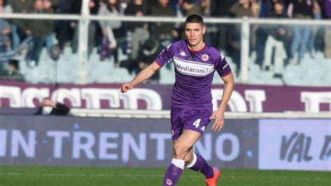 Sono Rimasto Per Le Ambizioni Il Difensore Si Coccola La Sua Fiorentina