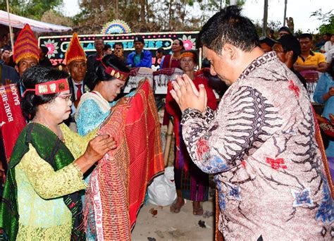 Pomparan Op Galuntam Simbolon Suhut Nihuta Apresiasi Bupati Samosir