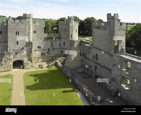 Interior of bodiam castle hi-res stock photography and images - Alamy