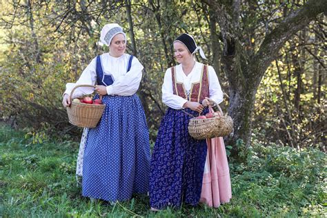 Traditional Slovenian Clothing | Sound of holiday