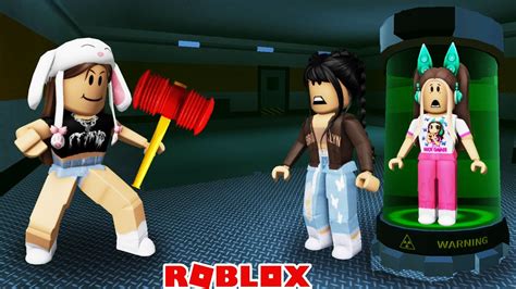 O TRIO TENTANDO SOBREVIVER AO MARRETÃO Roblox Fuja da Instalação