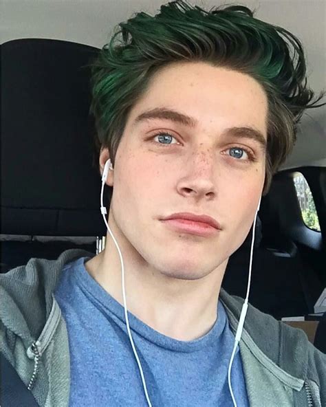 Pin ↠ G I A N N A ️ Green Hair Men Dark Green Hair Men Hair Color