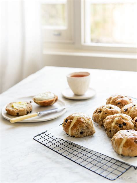 No Knead Hot Cross Buns Th Rd