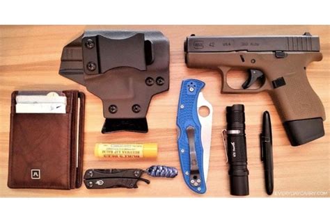 A 21 Year Olds First Carry Pistol Everyday Carry Pocket Dump Of The