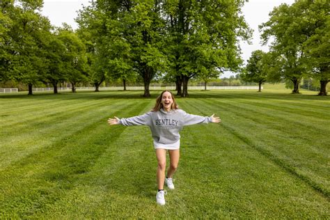 Best Senior Portrait Photographers 2023 | Charlottesville, VA