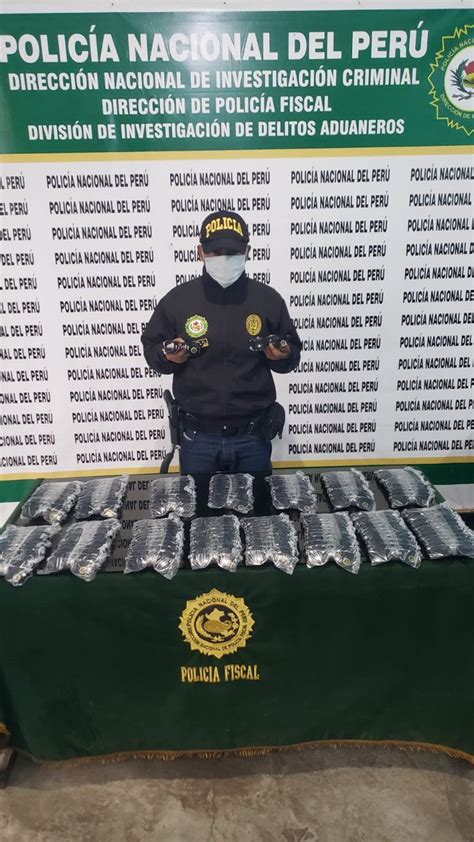 Policía Nacional Del Perú On Twitter S54 000 En Mercancía De Contrabando Fue Incautado Por