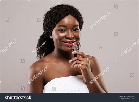 Nude Makeup Portrait Attractive African American Stock Photo 1972420046 Shutterstock