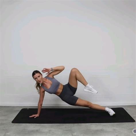 Side Plank Crunch R By Erinn Shea Exercise How To Skimble