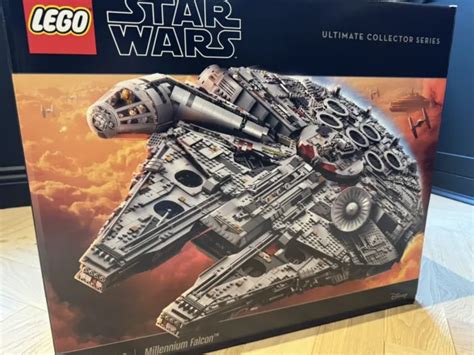 Lego Star Wars Ucs Millennium Falcon 75192 With Original Box £24523