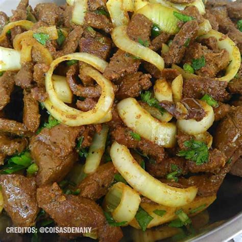 Receita de Fígado Acebolado NaColher