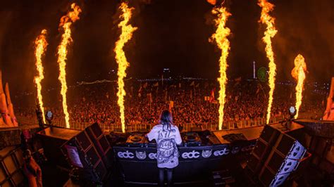 Insomniac Announces On-Sale Date for EDC Las Vegas 2020 Tickets - EDM ...