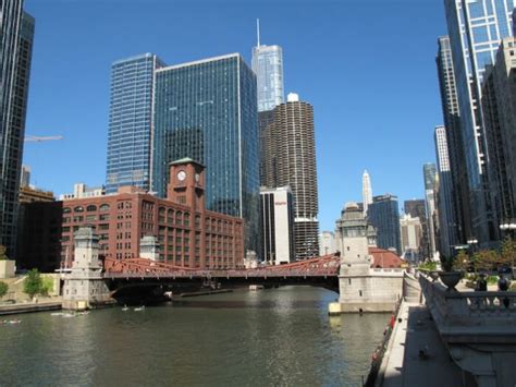 The Windy City for Under $100 a Night | Green Vacation Deals
