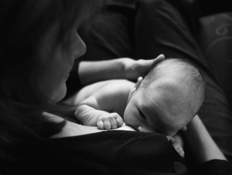 7 Reasons You Need A Postpartum Doula Sistermom