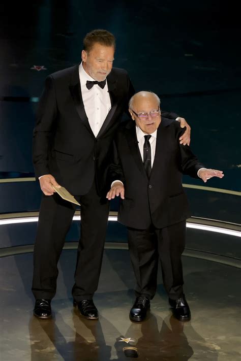 Twins Stars Arnold Schwarzenegger And Danny Devito Have Oscars Reunion