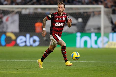 Corinthians X Flamengo Var V Toque Na Barriga Antes De Desvio Na M O