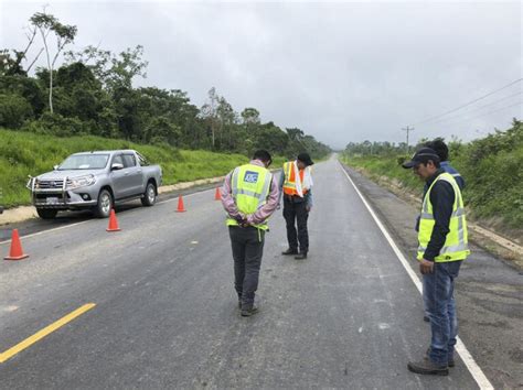 Cortan el tráfico vehicular en el tramo carretero Río Seco Huarina El