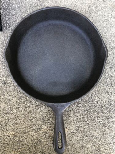 Wagner Ware 8 Cast Iron General Housewares Corp Dual Spout 10 1 2