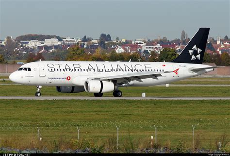 TC JPE Airbus A320 232 Turkish Airlines Nils N JetPhotos