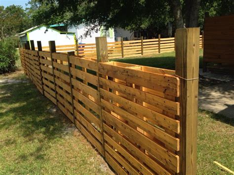 21 Unique DIY Fencing Ideas You Can Build For Your Yard