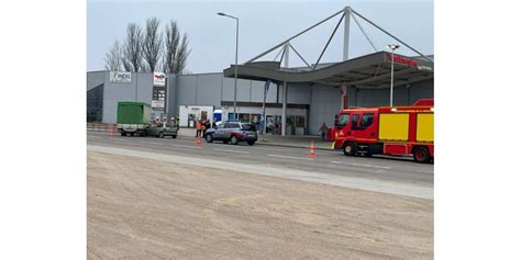 Dijon Accident Rue De Mayence Une Voiture S Encastre Dans Une