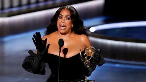 Watch Niecy Nash Betts Powerful Emmys Acceptance Speech Blog