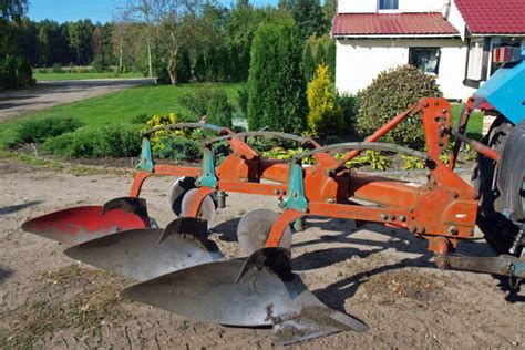 11 Types of Farm Equipment - Farmhouse Guide