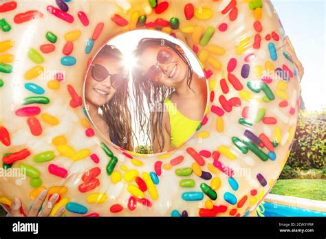 Hübsch 16 jahre bikini Fotos und Bildmaterial in hoher Auflösung Alamy