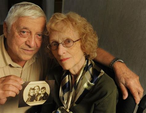 Survivors of Mengele, twins Irene Hizme and her brother Rene. | Jewish ...