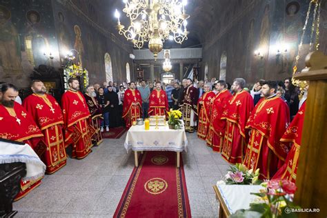 Biserica Din Localitatea Poienarii Burchii A Primit Un Fragment Din