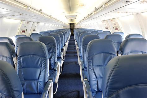 Delta Boeing 737-800 Interior, Main Cabin Center | Delta News Hub