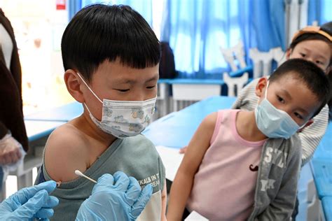 China Comienza A Vacunar A Millones De Ni Os Menores De A A Os Salud