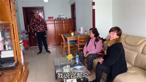 河北丈母娘来北京看亲家，婆婆说起儿媳的行为，忍不住流下眼泪！ Youtube