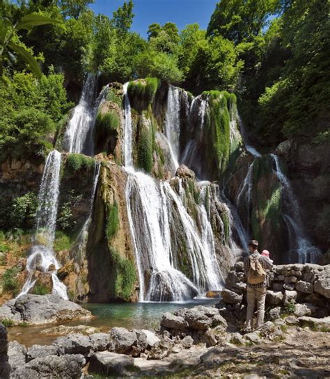 De Beste Watervallen Om In Het Voorjaar Te Bezoeken Montagnes Du Jura