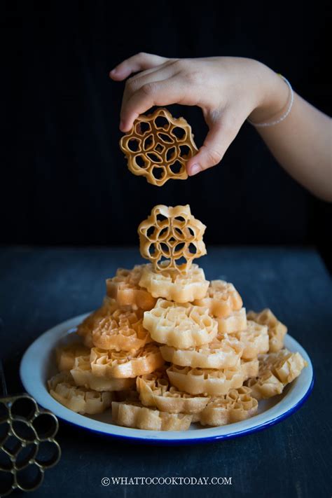 Kue Kembang Goyang Kuih Loyang Honeycomb Cookies