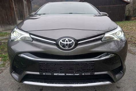 Toyota Avensis T Kompletny Prz D Maska Grill G