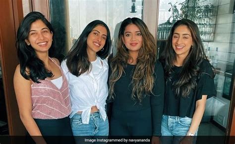 Shweta Bachchan Has The Best Reaction As Daughter Navya Naveli Nanda