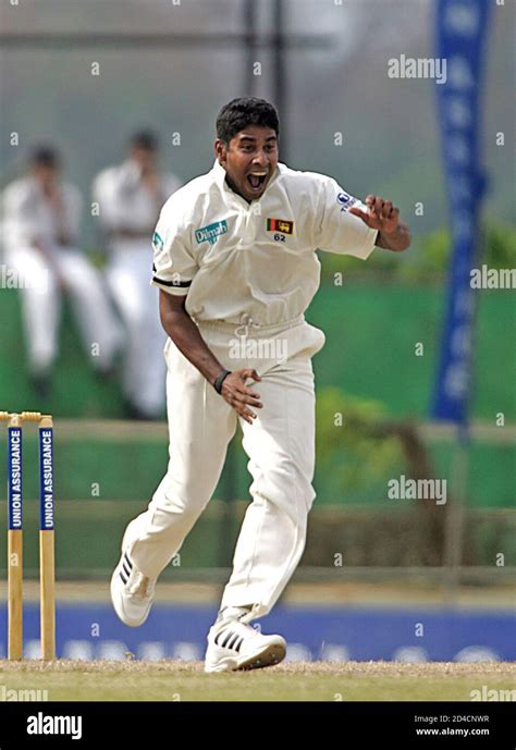 Sri Lankan Bowler Chaminda Vaas Hi Res Stock Photography And Images Alamy