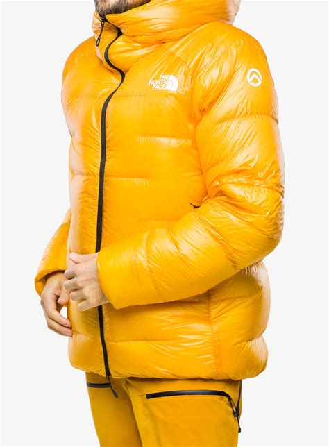 Geaca Matlasata The North Face Summit Pumori Down Parka Summit Gold