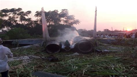 Iafs Sukhoi 30 Crashes Near Pune Both Pilots Safe India Today