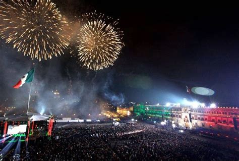 Los Espect Culos Del Grito De Independencia En El Z Calo