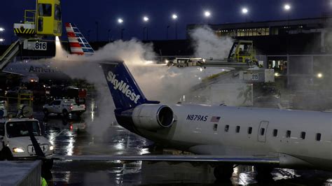 Winter Storm Causes Plane To Skid Off Runway At Chicago Airport Fox News