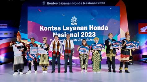 Duo Srikandi Asal Sumatera Raih Prestasi Di Kontes Layanan Honda