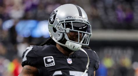 Afc Powerhouse Lands Raiders Superstar Wr Davante Adams In Blockbuster